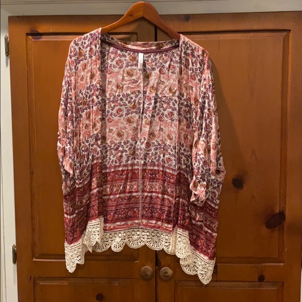 Red, burgundy, off white kimono